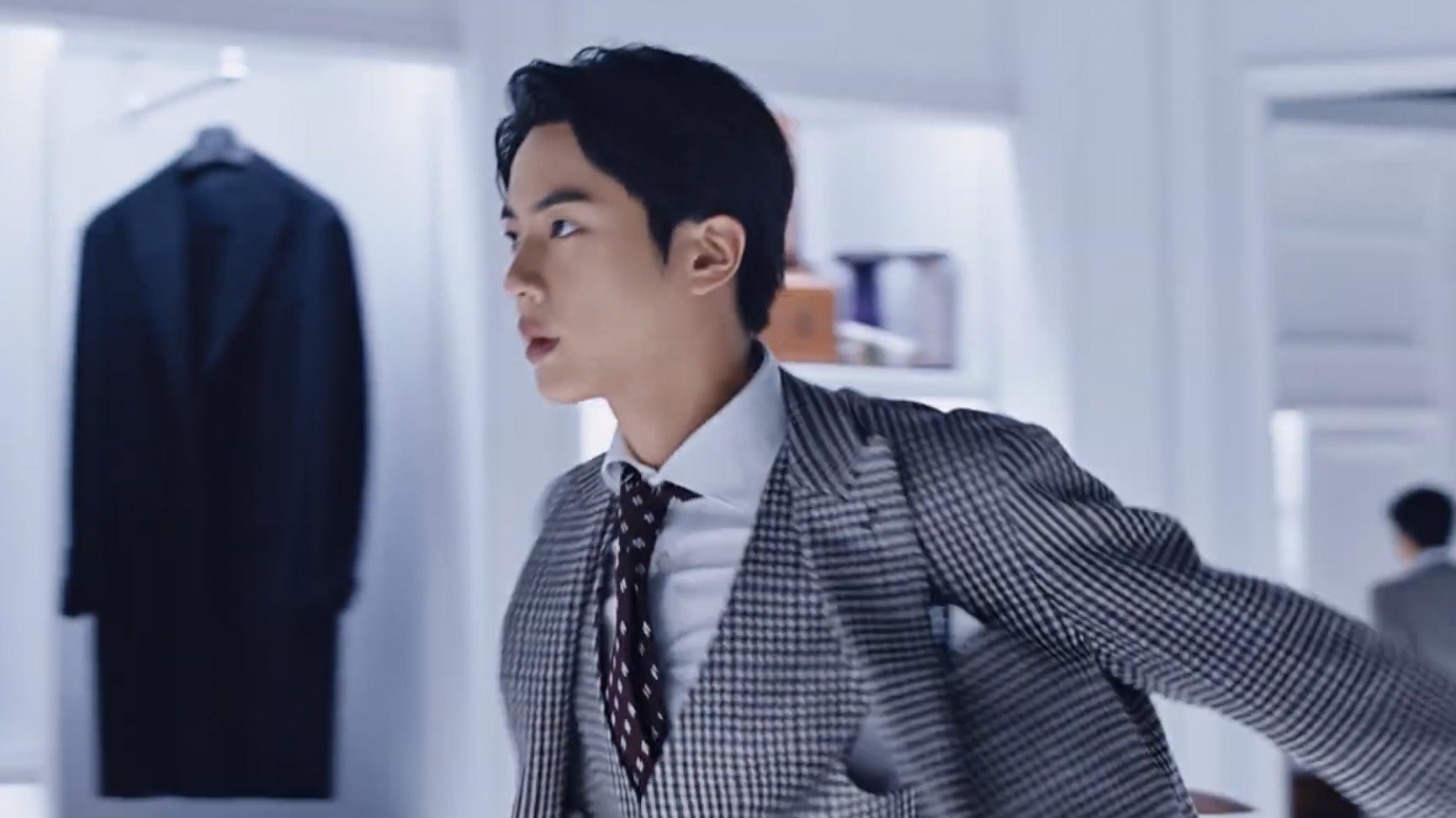 방탄 김석진 미모 진짜.. | 인스티즈