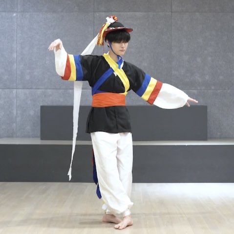 야 조승연들아 골라봐 셔츠 vs 상모 누구집 따라갈래 | 인스티즈