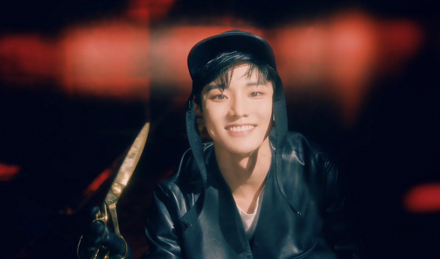 창민이한테 누가 가위 줌 | 인스티즈