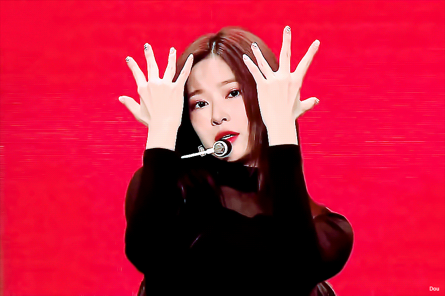 익들이 생각하기에 김민주는 아이돌상인거같아?? | 인스티즈