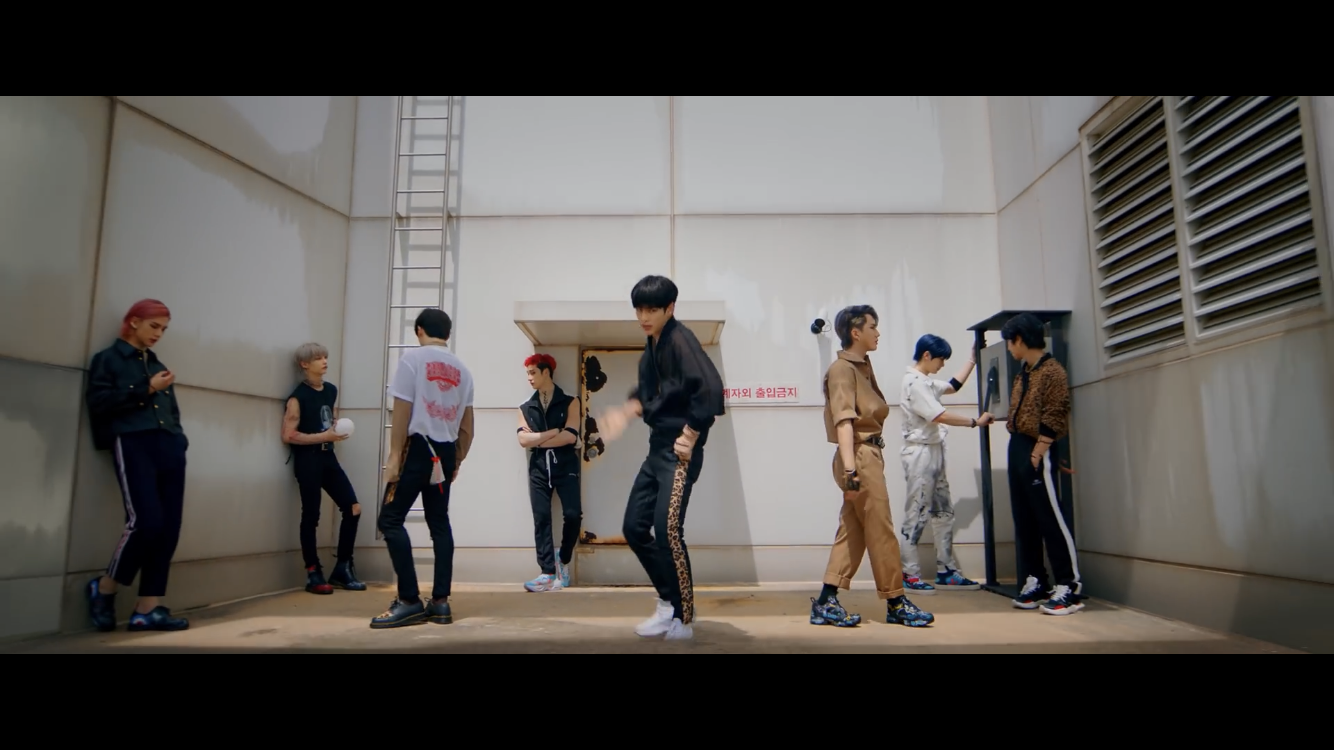 스트레이키즈 이 가운데 이 분 누구야 | 인스티즈