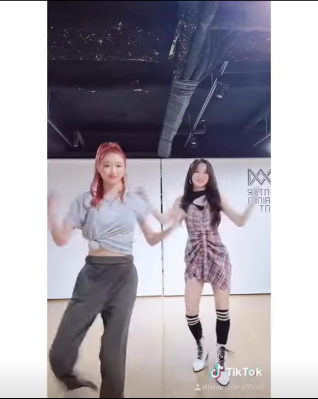 유아 옆에서 춤추는 사람 ㄴㄱ야? | 인스티즈