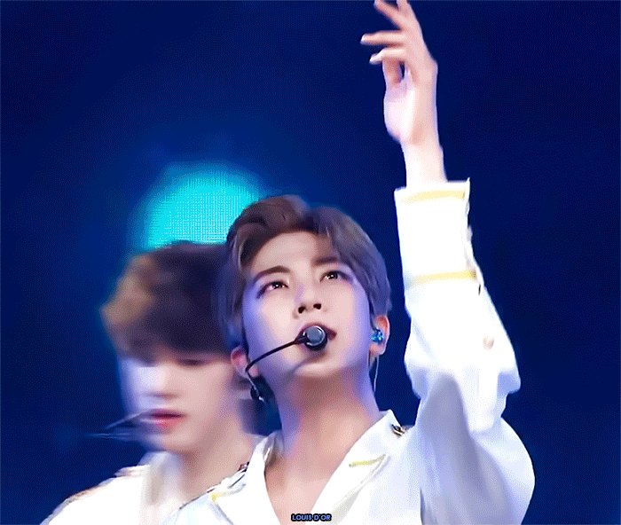 자기가 잘생긴 것도 아니면서 왜 뿌듯해하는거야? | 인스티즈