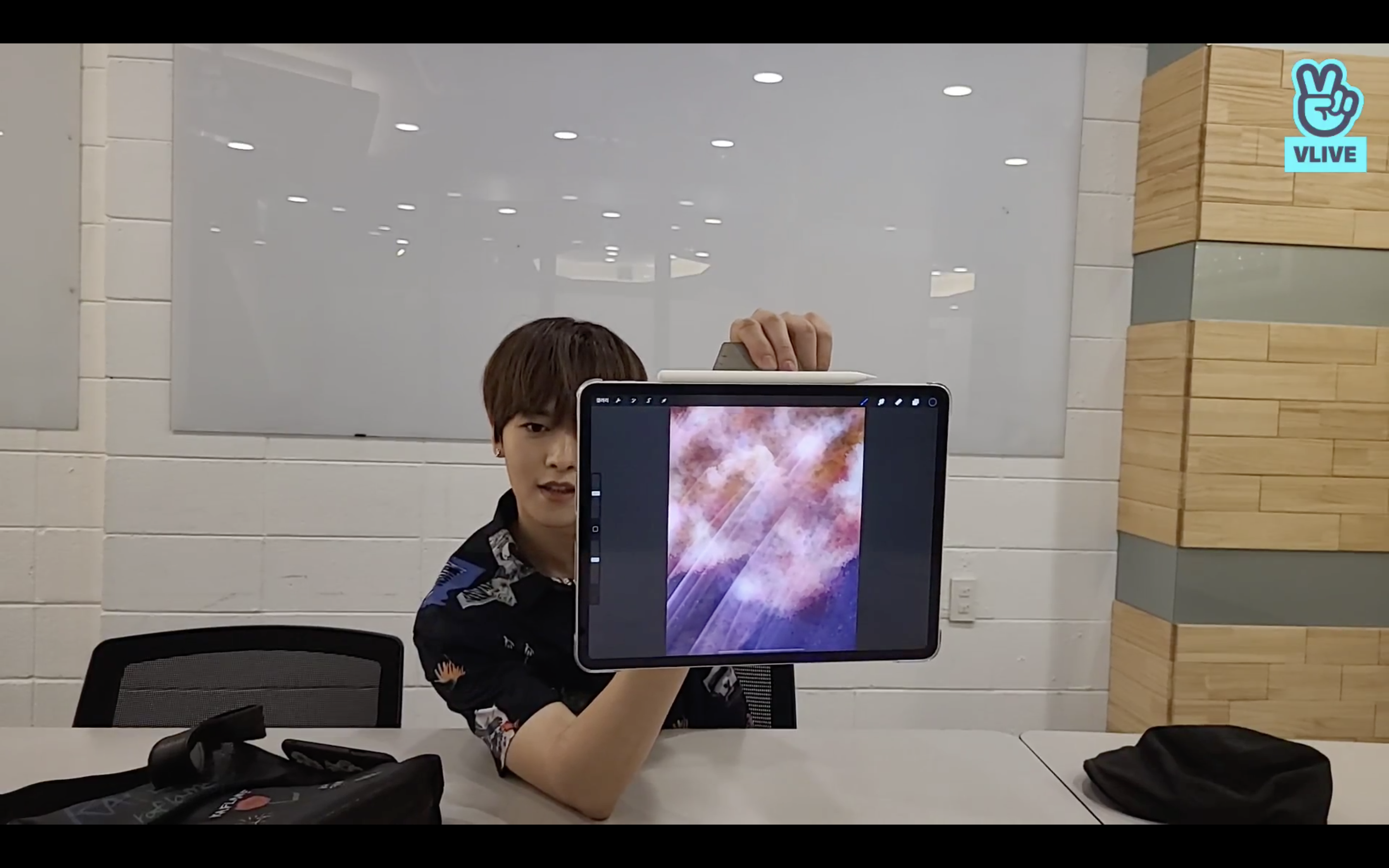 아 역시 국문학과 경영학과 cc 사이에서 태어난 예술적감각의 천재 쪼냥 김영조 | 인스티즈