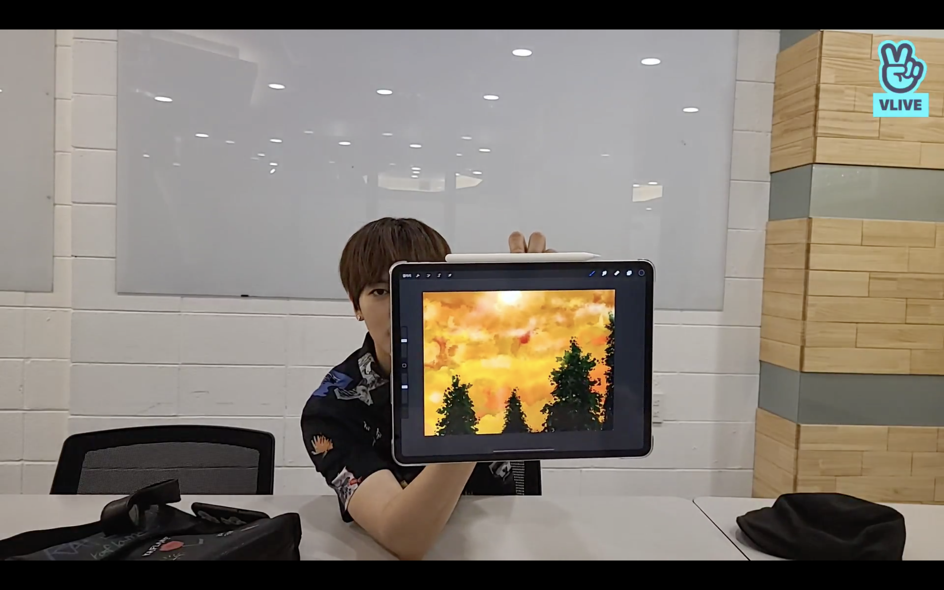 아 역시 국문학과 경영학과 cc 사이에서 태어난 예술적감각의 천재 쪼냥 김영조 | 인스티즈