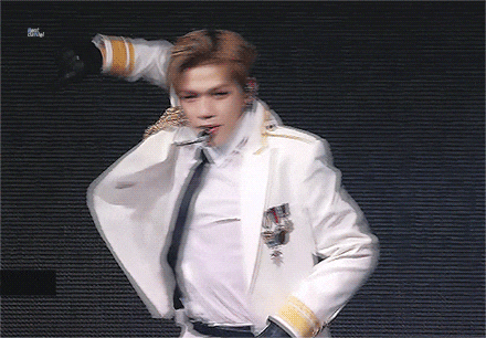 2년전 오늘이 강다니엘 뱅뱅뱅으로 커뮤 뒤집은날 아녀 | 인스티즈