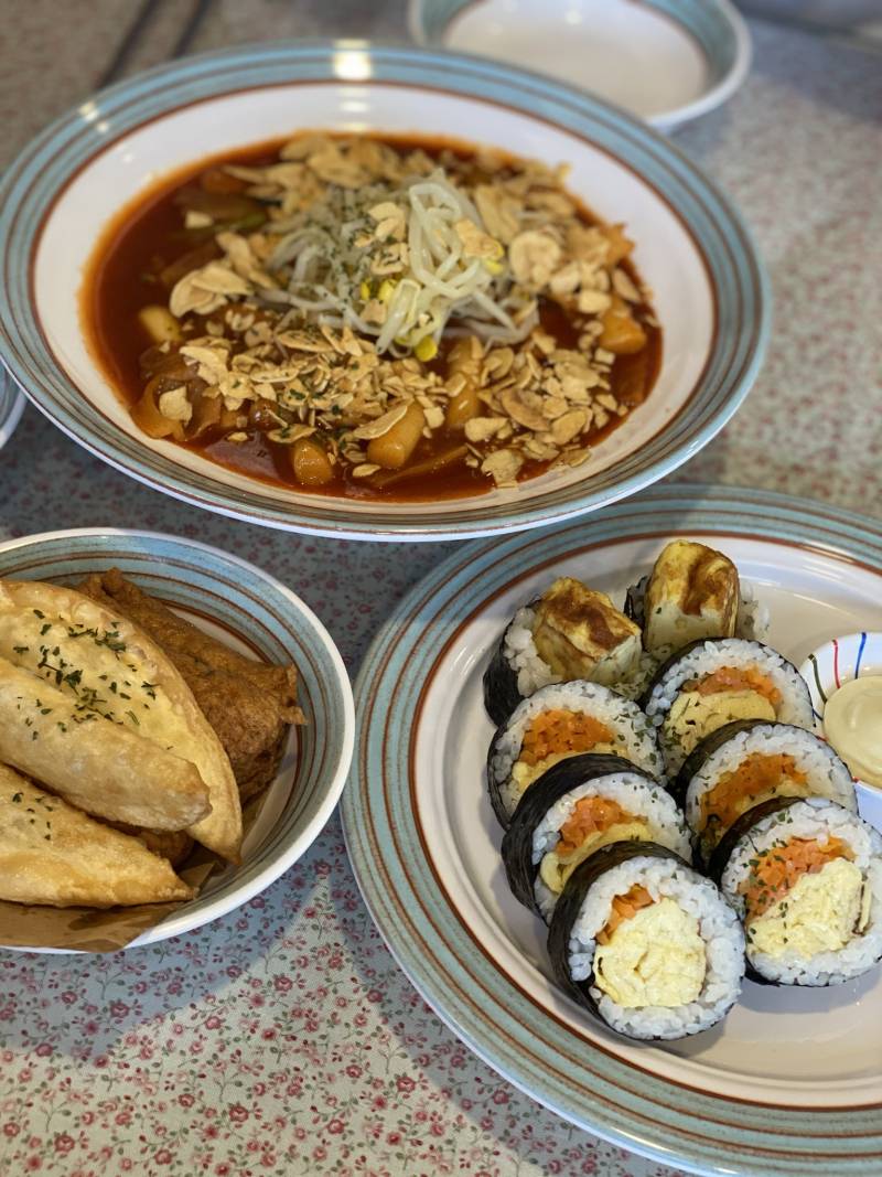 찜닭이 살찔까 떡볶이가 살찔까..? - 인스티즈(instiz) 익명잡담 찜닭이 살찔까 떡볶이가 살찔까..?