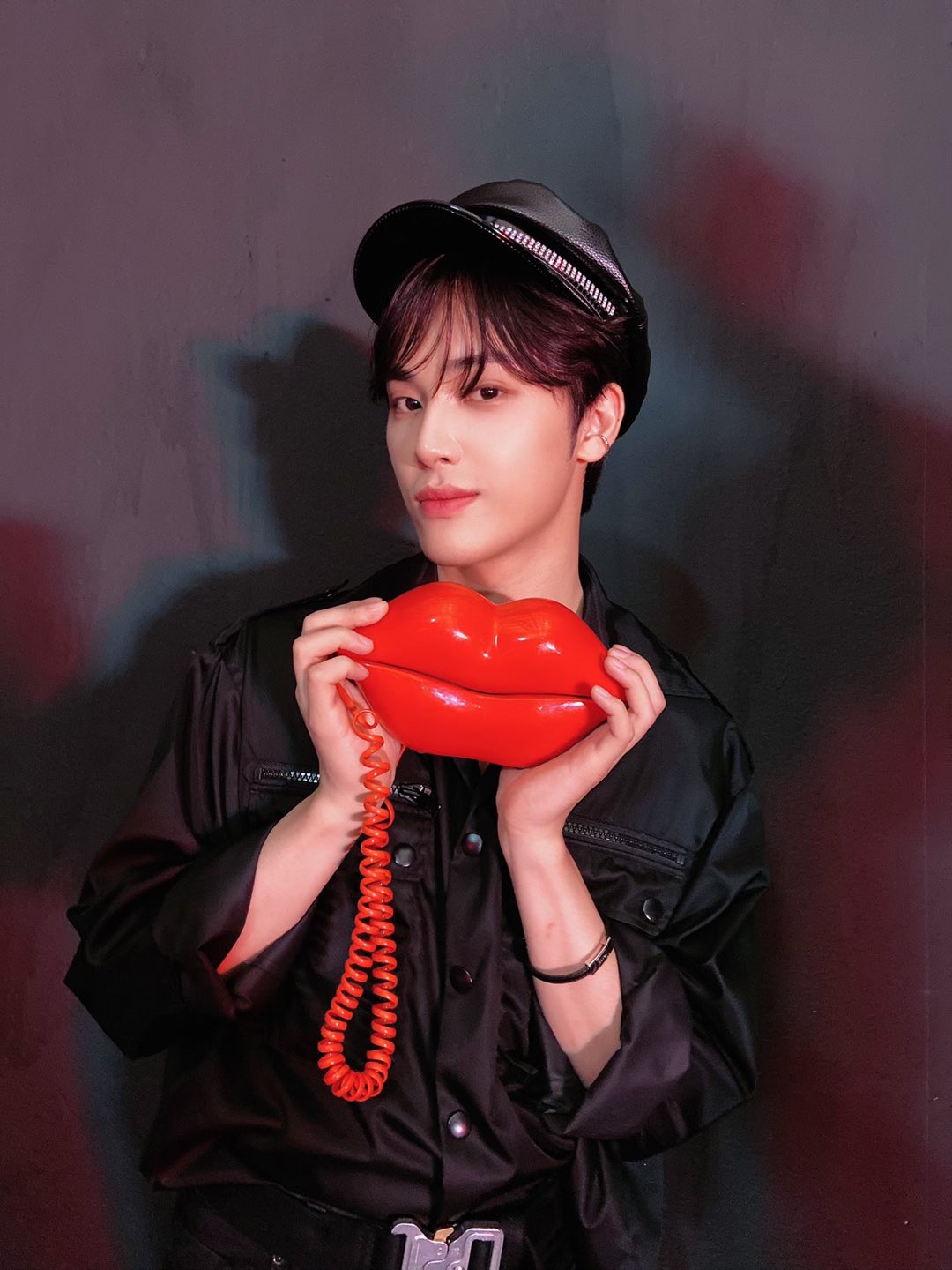 아아니 저건 벨렐레 벨렐레 섹쉬한 전화기잖아?!☎️ | 인스티즈