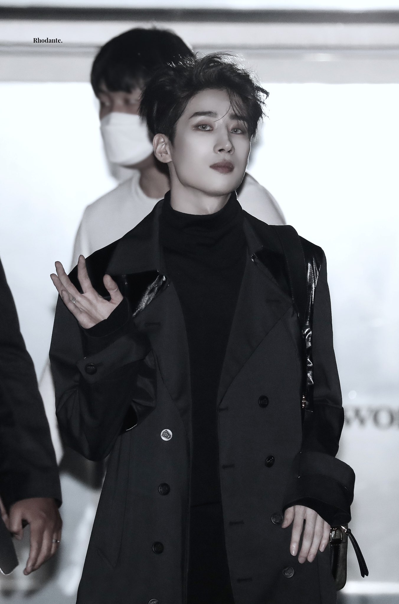 이쯤되면 한승우는 진짜 뱀파이어였던 게 아닐까...? | 인스티즈