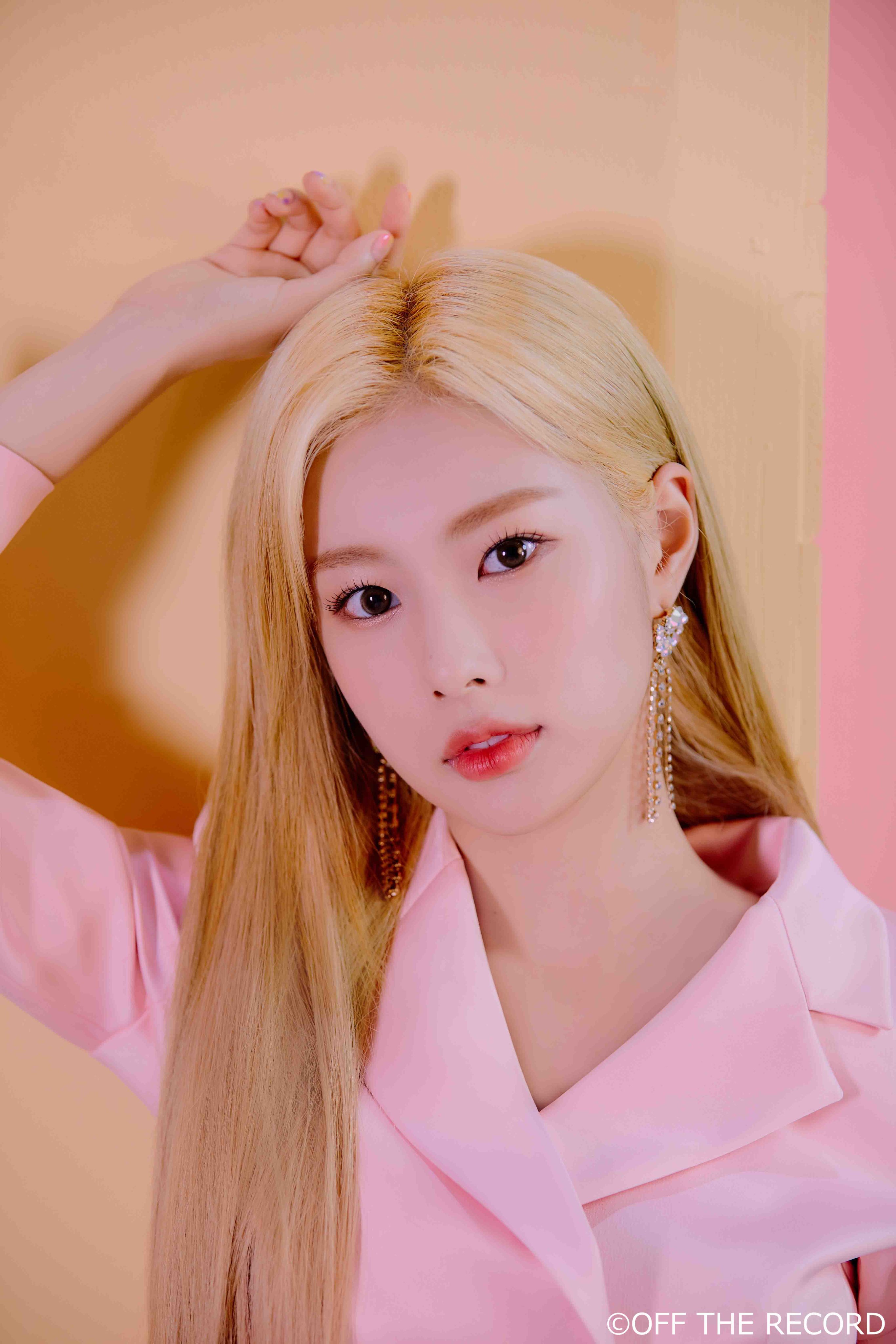 오늘뜬 최예나 김채원 김민주 강혜원 티저 미쳤다구요 | 인스티즈