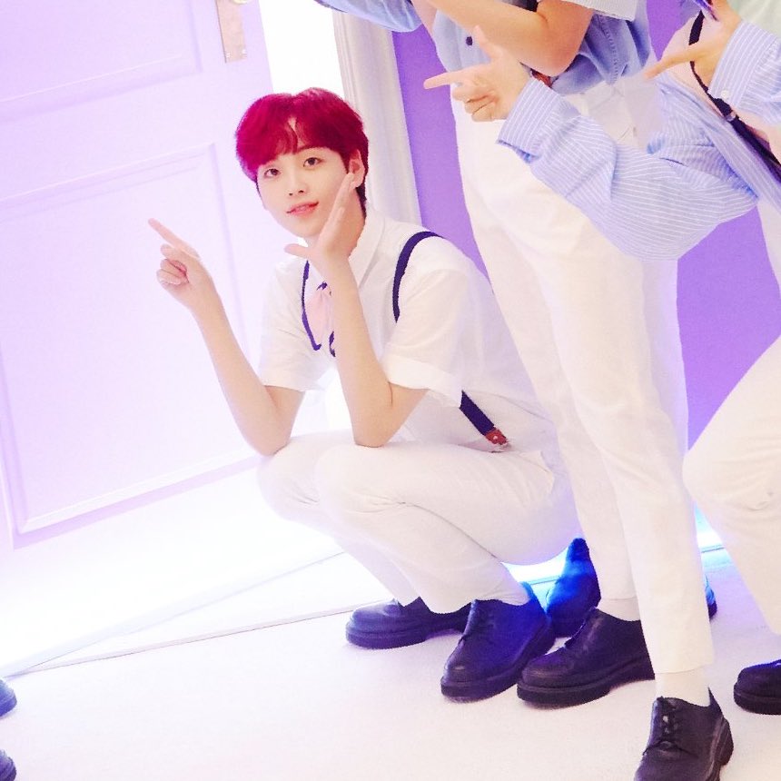 온라인 팬미팅이든 뭐든 일단 우리 형준이가 예뿌네요 🍒 | 인스티즈