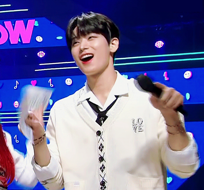 이주연 하늘 쳐다보기 금지 | 인스티즈