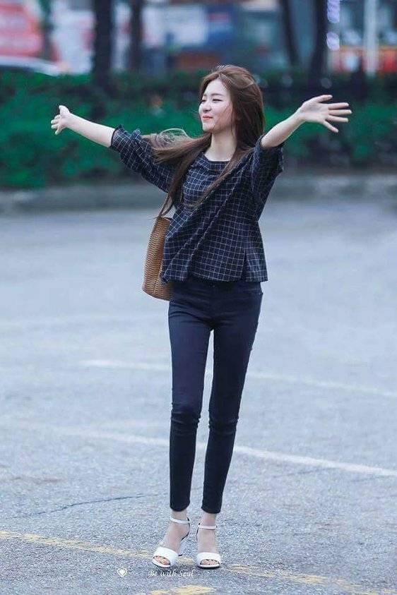 슬기 이 사진 혹시 보정된건가? | 인스티즈