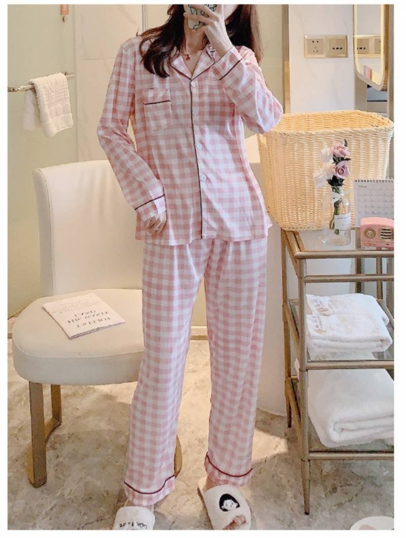 8월에 졸업한 친구 공시 준비해서 졸업선물 겸 선물해주고 싶은데 어떤게 나을까? | 인스티즈