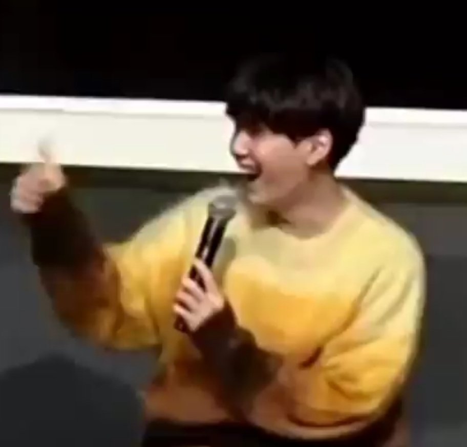 방탄 긴장해서 고장나기 시작한거 이분이 먼저였음ㅋㅋㅋㅋㅋㅋㅋ | 인스티즈