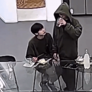 김선우 니키 데뷔하면 보여주려고 가지고 있었던 움짤 볼 사람 | 인스티즈