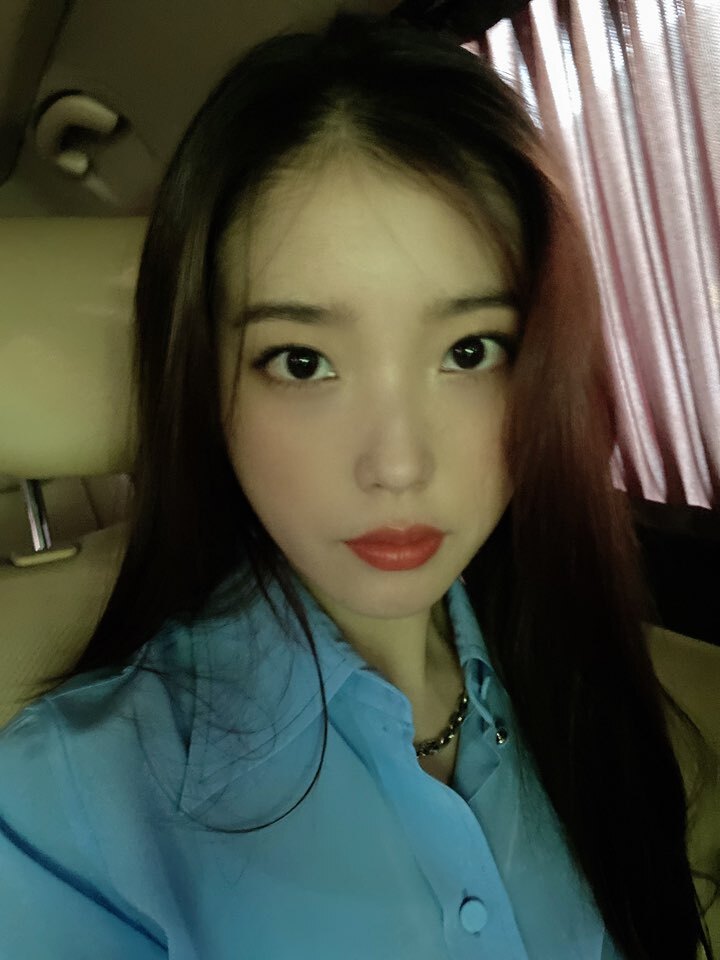 오늘 올라온 아이유 셀카들 보고가세요 .. 💜🥺 | 인스티즈