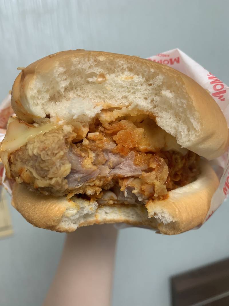 맘스터치 패티 안 익은 거 같지 않아? | 인스티즈