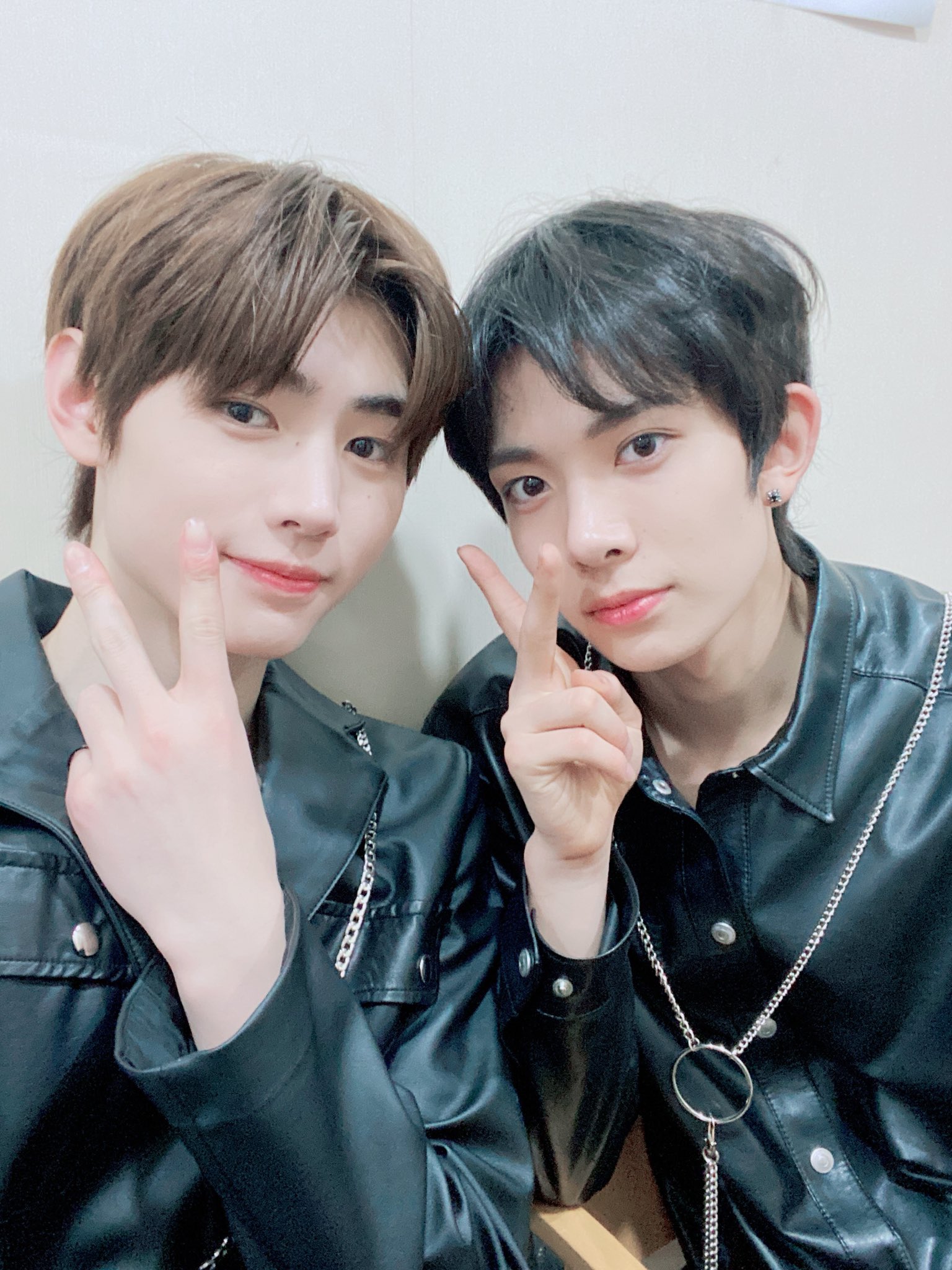 성훈이 희승이 투샷 셀카 뜸 우우어어헝ㄱ | 인스티즈