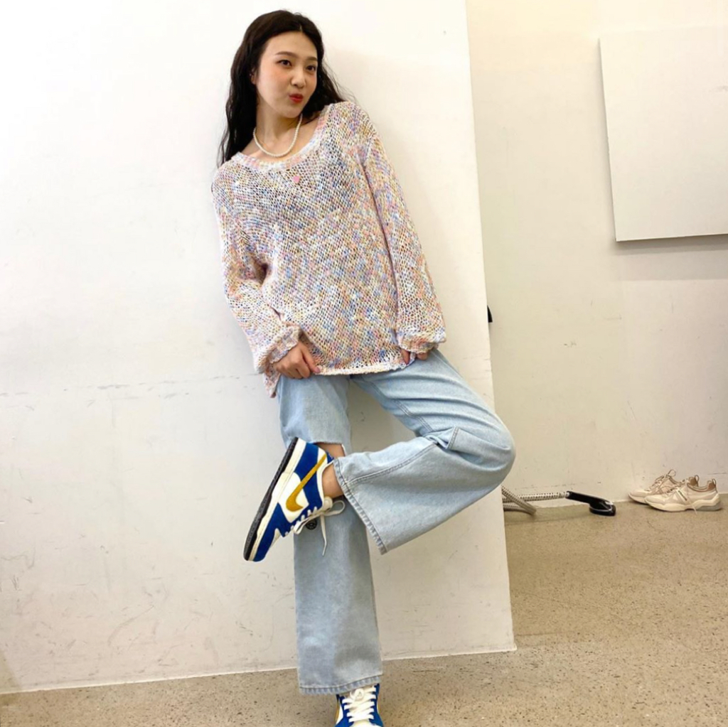 조이 이 니트 너무 이뻐서 손민수 하고싶은데 조이라서 이쁜거겠지.? ㅎ... | 인스티즈