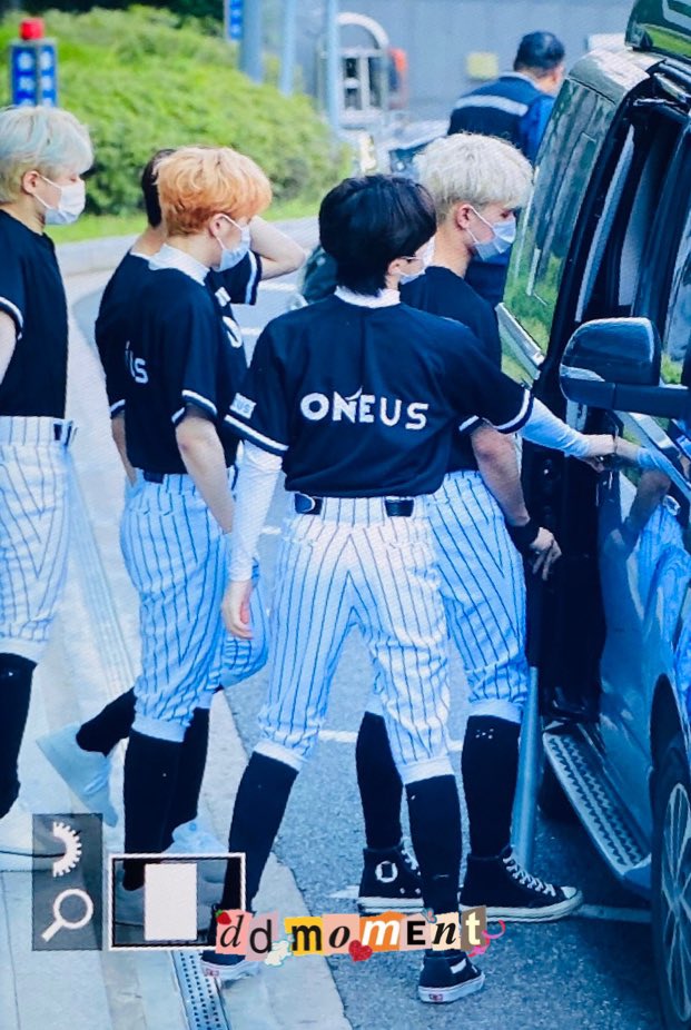 원어스 야구복 뒤에 oneus 적혀져있넼ㅋㅋㅋㅋㅋㅋ | 인스티즈