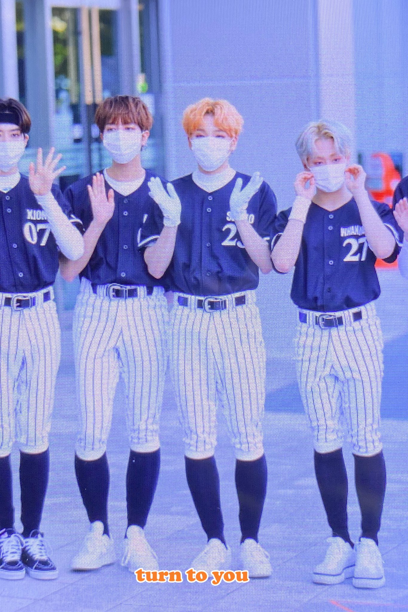 원어스가...야구복을....입었습니다...... | 인스티즈