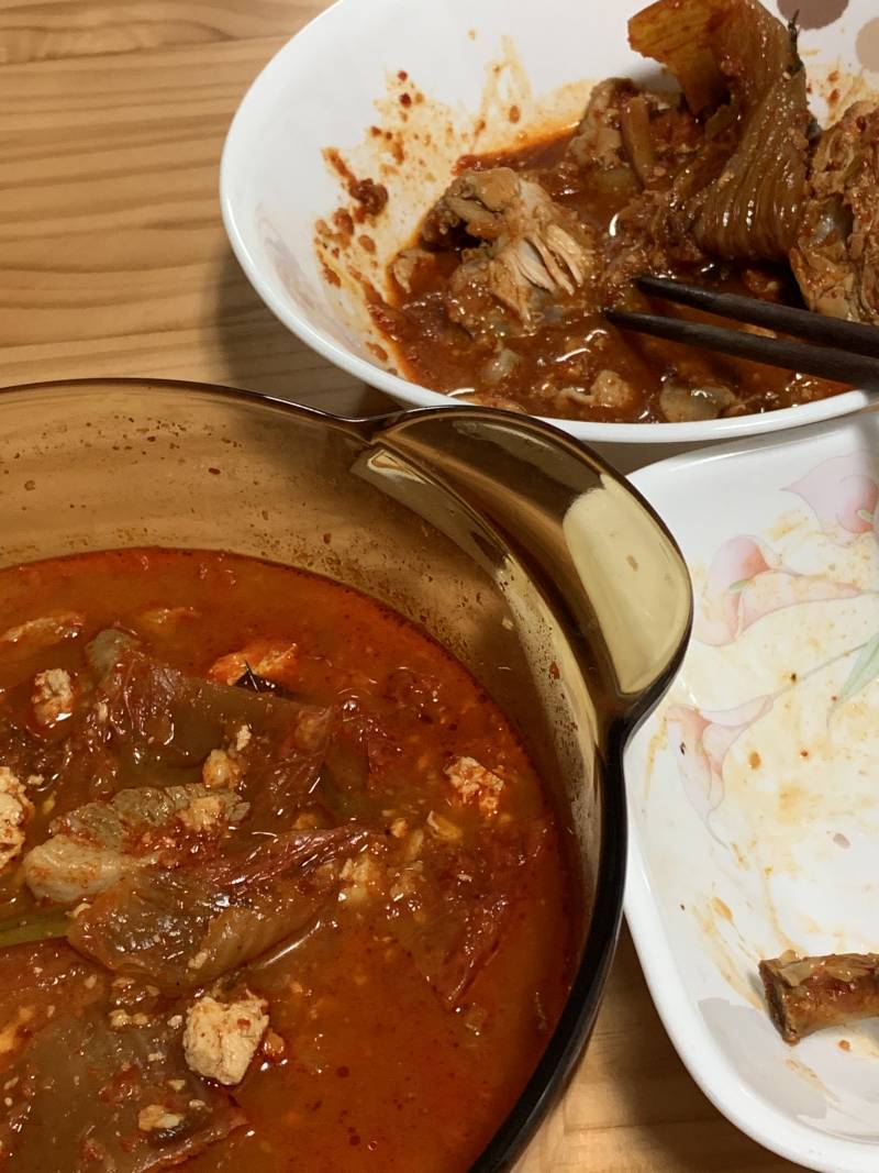 그 뭐냐 ˗ˋˏ 와 ˎˊ˗ 닭볶음텅에 김치 넣었어 만들어주셧는데 엄마가 | 인스티즈