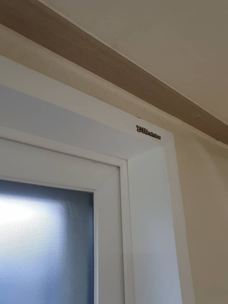 이렇게 거쥐같은 자취방창문 본적있는사람?? | 인스티즈