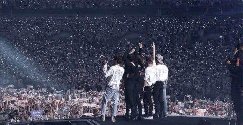 방뽕 차는 방탄 콘서트 좀 보고 가실래요??? | 인스티즈