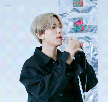 백현이 유엔빌리지 라이브는 다 놀라운데 | 인스티즈