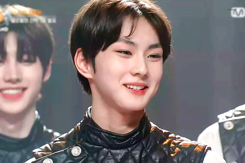 [잡담] 엔하이픈 이 멤 눈꼬리 진짜 특이하게 생겼지않음..?? | 인스티즈