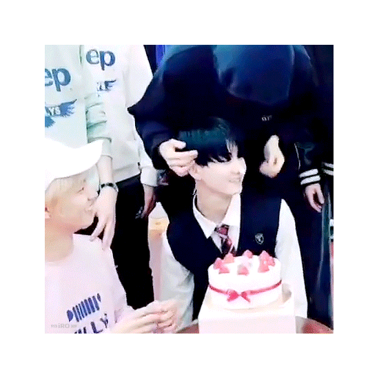 이재현 코에 묻은 생크림 닦아주는거 개설렌다 | 인스티즈