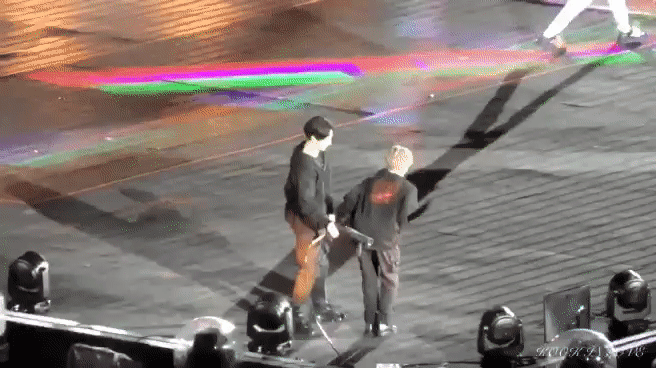 헐ㅋㅋ 방탄 지민 콘서트 중에 방구 뀜ㅋㅋㅋ | 인스티즈