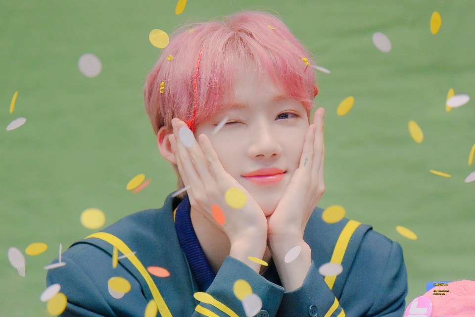 더보이즈 뉴 십자가타투 넘 예뻐.. 완전 처돌이야 나 | 인스티즈