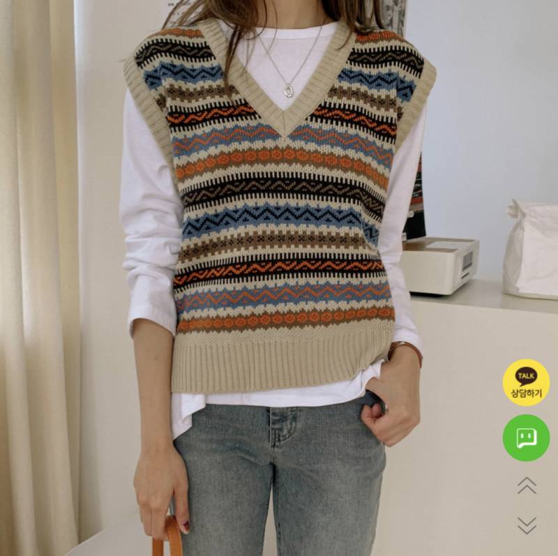 익들아 이런 니트조끼 어깨 넓어보어??? | 인스티즈