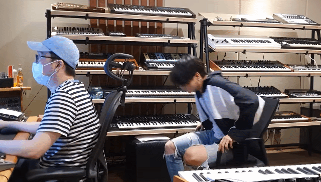 방탄 정국 진짜 상체는 예의상으로 있나봐.... | 인스티즈