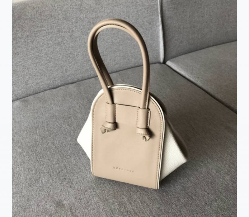 이 가방 살말 골라주라 | 인스티즈