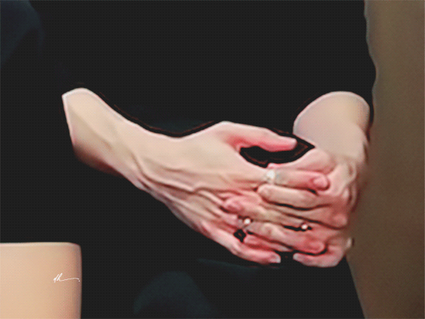 멤버들 모두가 하나같이 손이 예쁘다는 방탄소년단.jpg | 인스티즈