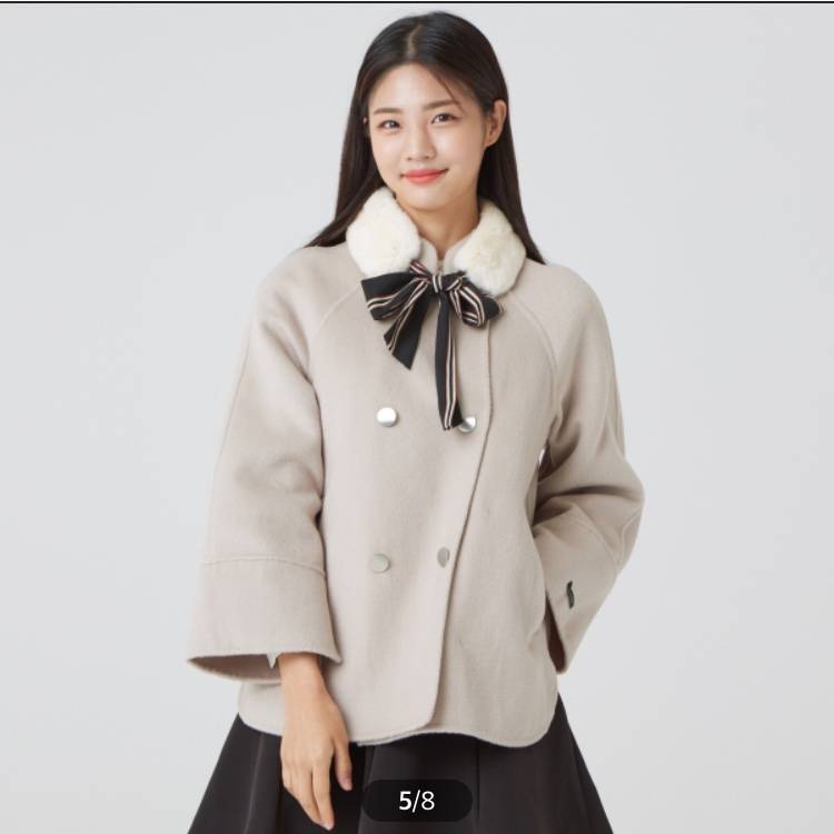 이 코트 새벽이라서 예뻐 보이는 걸까? 나 말릴사람?11233 | 인스티즈