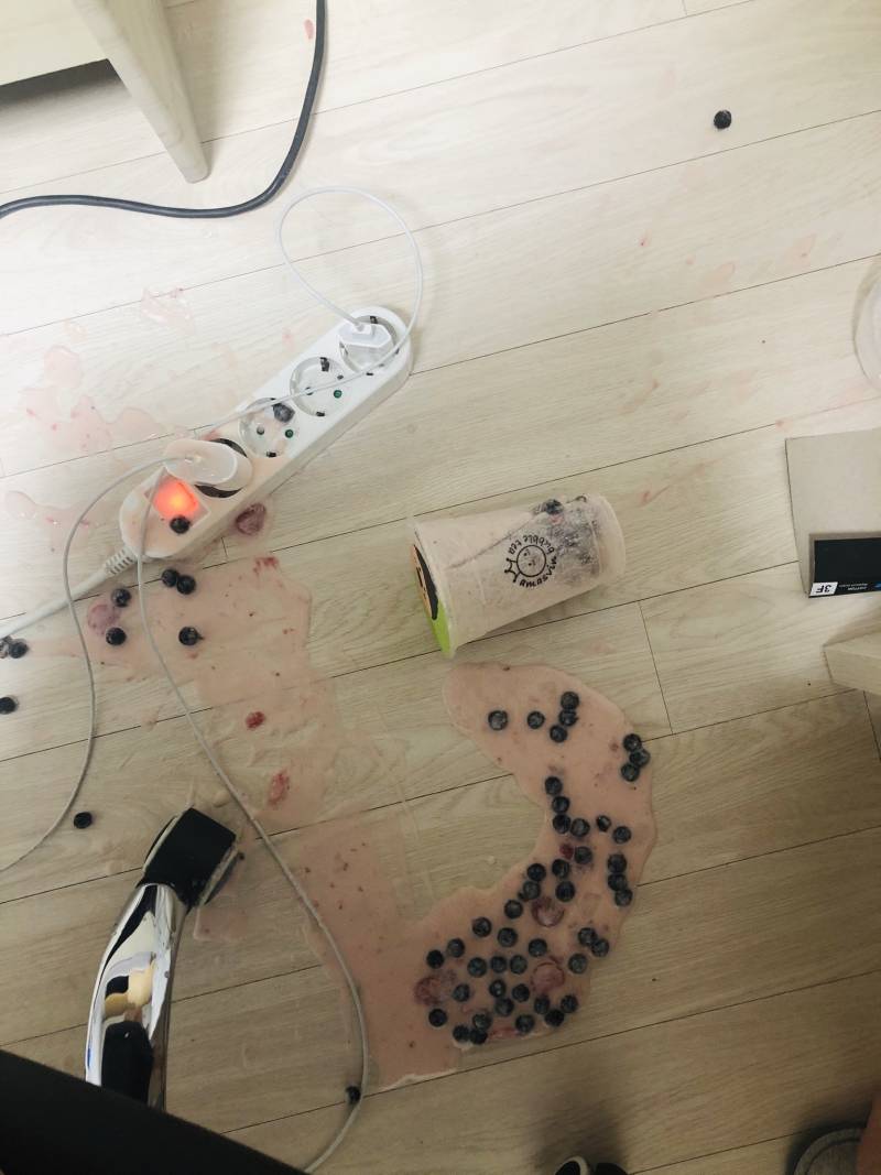 내가 방금 사고친거 볼 사람 | 인스티즈