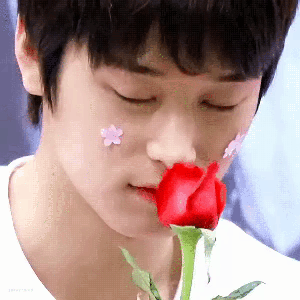 주연이는 꽃이 좋아요... | 인스티즈