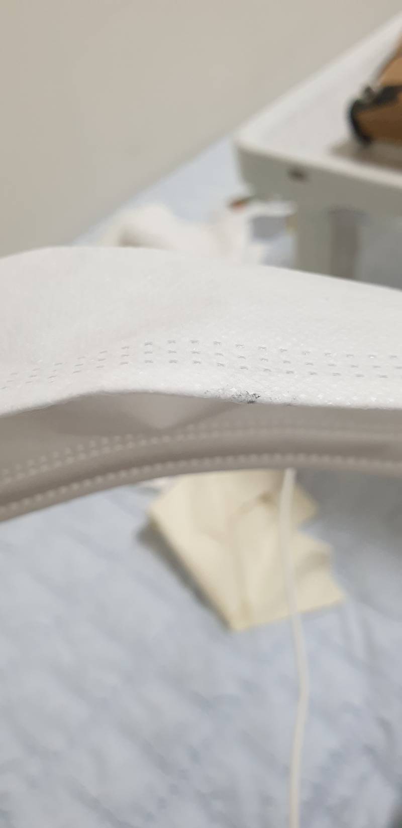 마스크 하루만 써도 닿는 부분이 까매지는데 | 인스티즈