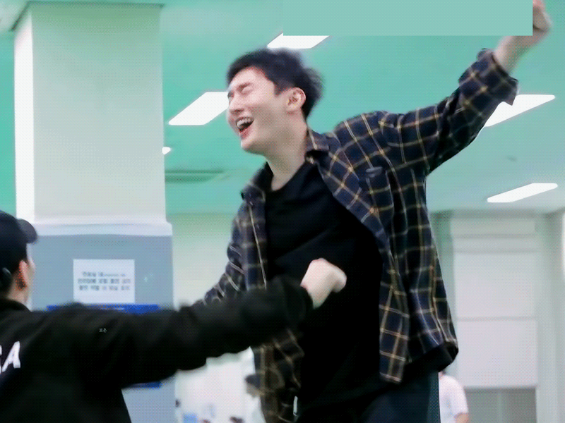 일요일 아침부터 외치는 윤지성은 잘생겼다!!!!!!!!!!! | 인스티즈