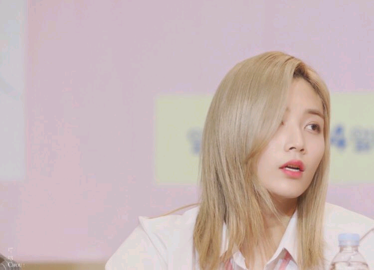 윤정한 흑발vs금발 갭차이 쳐돌이 나야나 | 인스티즈