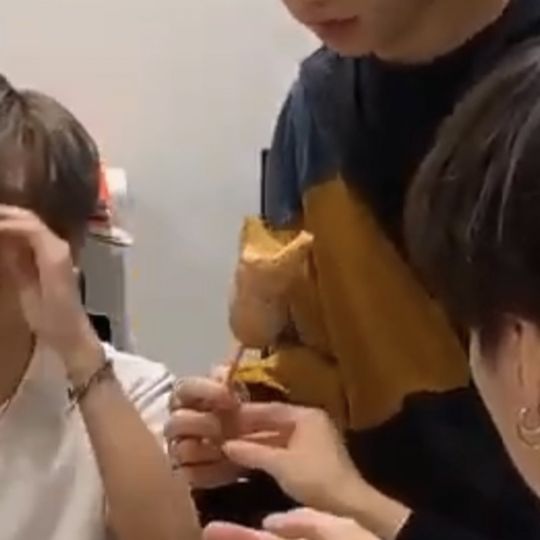 전정국ㅋㅋㅋㅋㅋㅋ지민이한테 치즈 다 털렸죠ㅋㅋㅋㅋㅋㅋㅋㅋ | 인스티즈