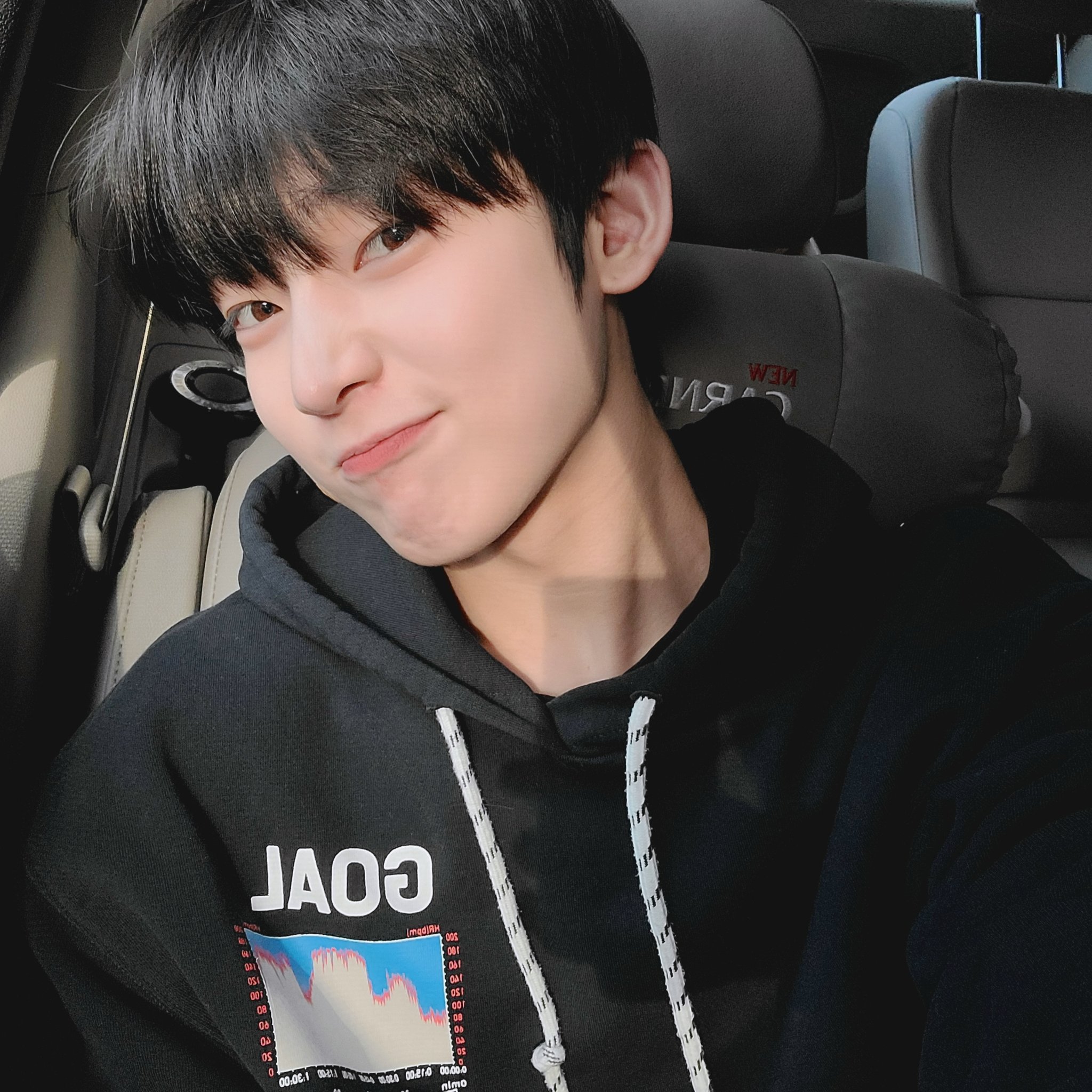 엔하이픈 김선우 셀카 일반카메라로 찍는다는데 충격이다 | 인스티즈