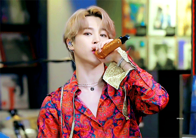 헐 BTS 방탄 지민 이렇게 대놓고? 끼부리는 짤 더 있는 사람? | 인스티즈