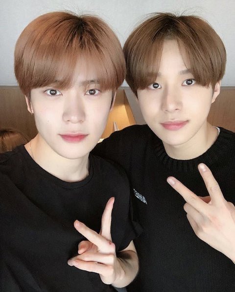 [잡담] 닮은꼴플이니까 옆사람 그림체 흡수하는 정우 봐주세요 | 인스티즈