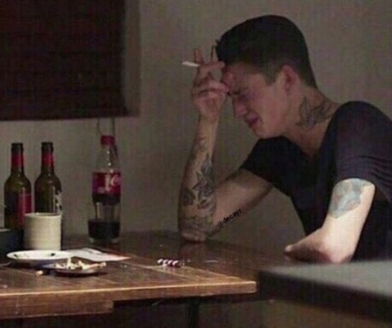 대체 이 섹시하게 우는 남자 누구야??? 알려줄사람,,, | 인스티즈