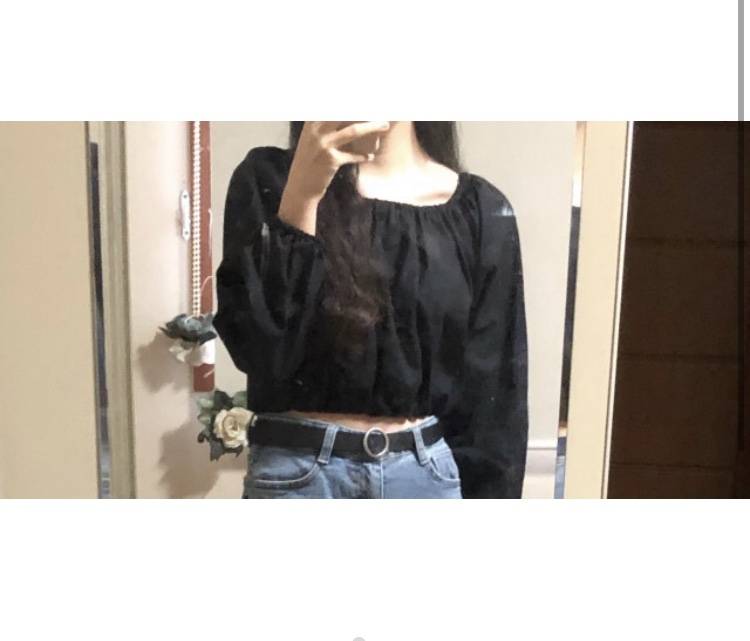 오프숄더 크롭 블라우스 판매해요 | 인스티즈